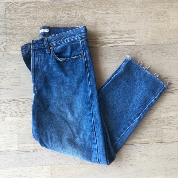 Levi’s wedgie straight size 28 - Picture 8 of 8